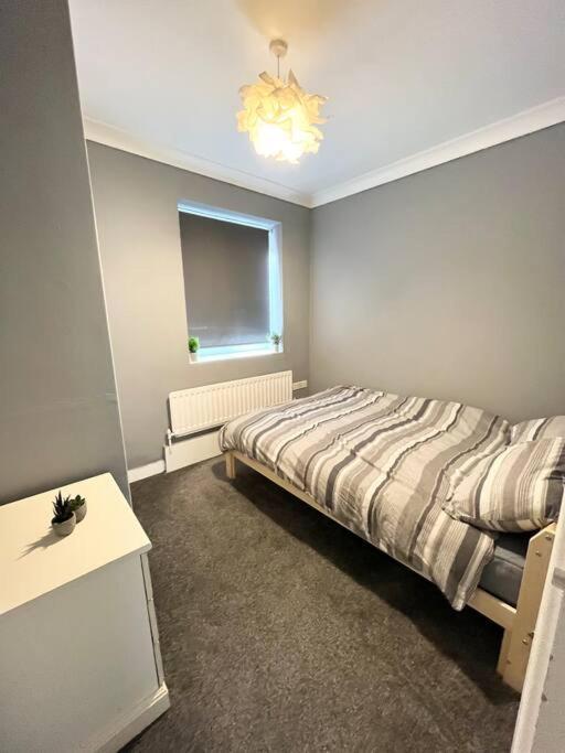 Апартаменты Aprt 10Mins Walk From The Shard! Лондон Экстерьер фото